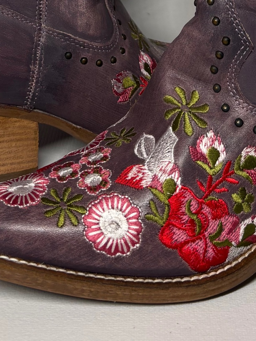Dingo Lavender Floral Embroidered Leather Cowboy Boots Studded Western Size 6 - Picture 7 of 16